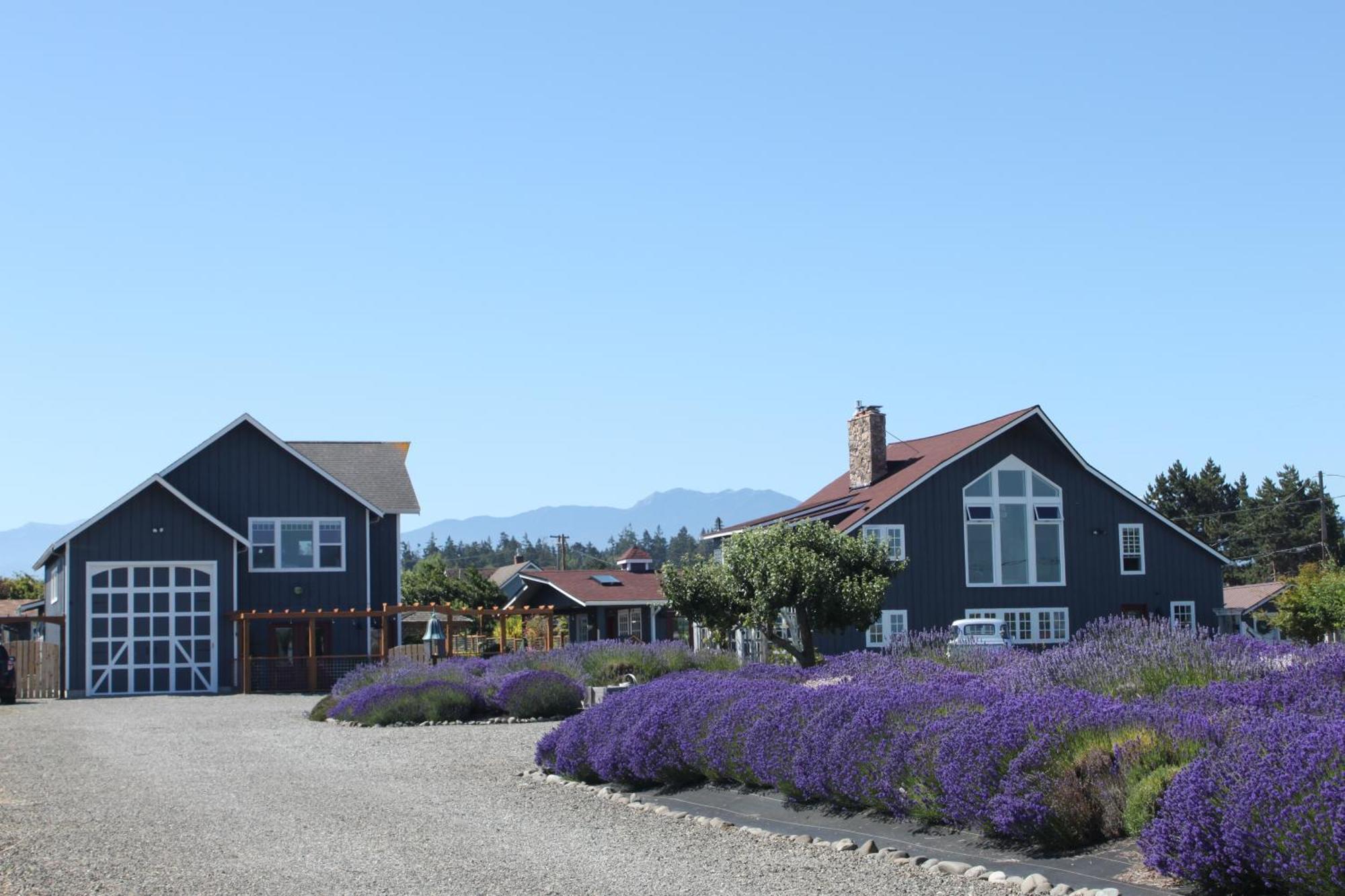 Dungeness Barn House Bed And Breakfast At Two Crows Farm Sequim Exteriér fotografie